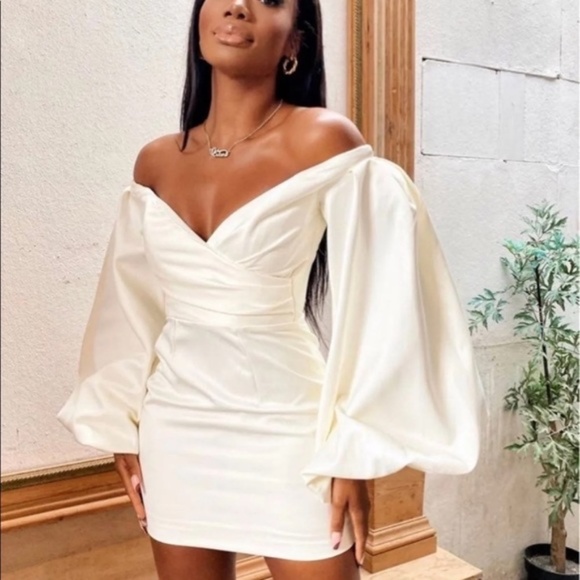 House of CB ‘Carlyn’ Ivory balloon sleeve dress size XS - Picture 1 of 3